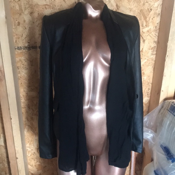 Lady Dutch Blazer - Picture 2 of 9